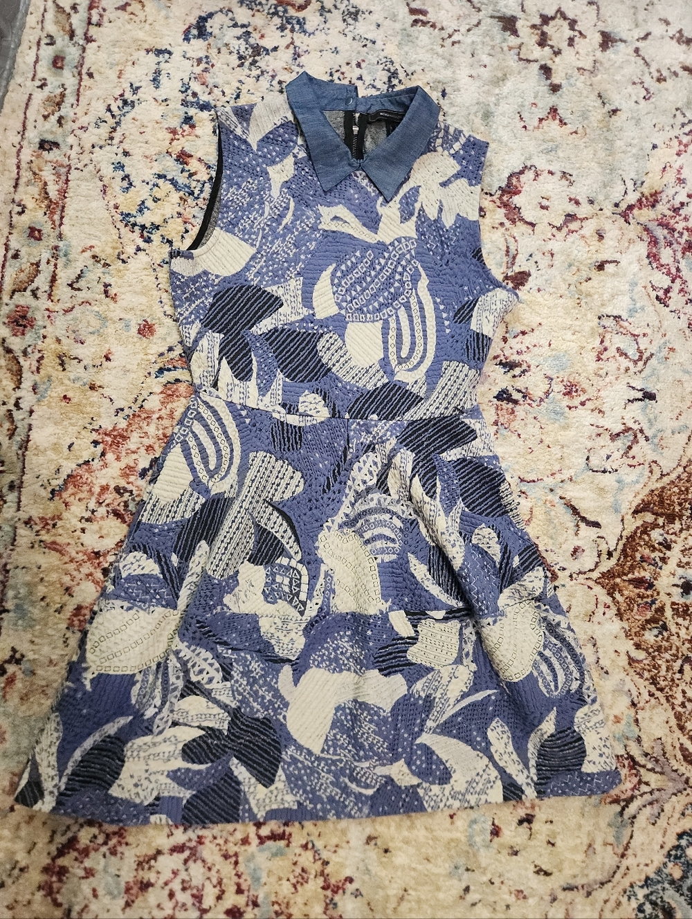 BCBGMaxazria Bernice Dress Textured Collared Sleeveless Blue Cream Size M - Picture 3 of 13